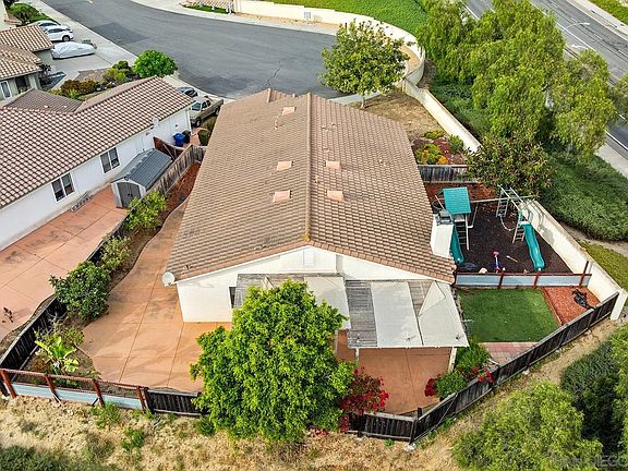 3rd image of 1464 Owen Dr