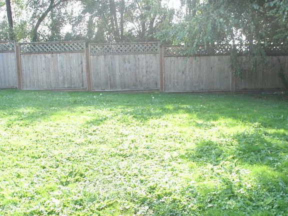5th image of 820 83rd Ave SE