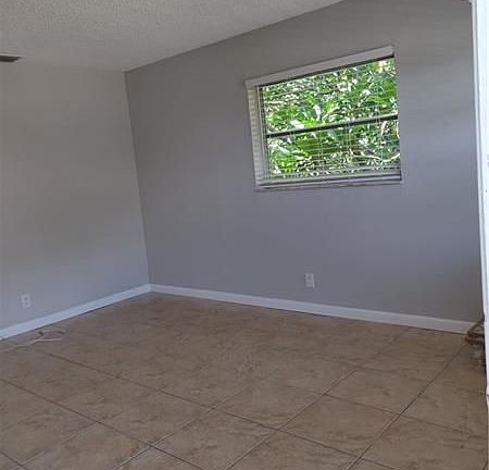 5th image of 5168 NE 6th Ave APT 417
