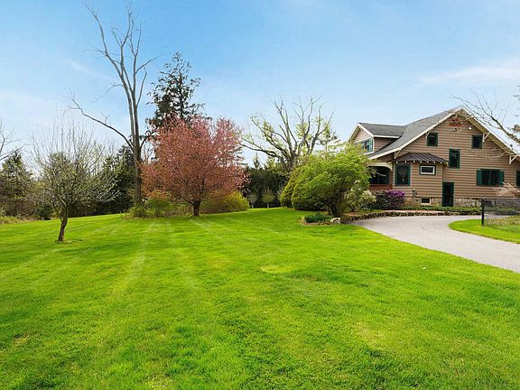3rd image of 217 County Road 513 Gln
