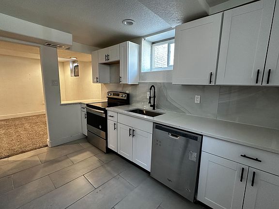5th image of 1330 N Wolff St #B
