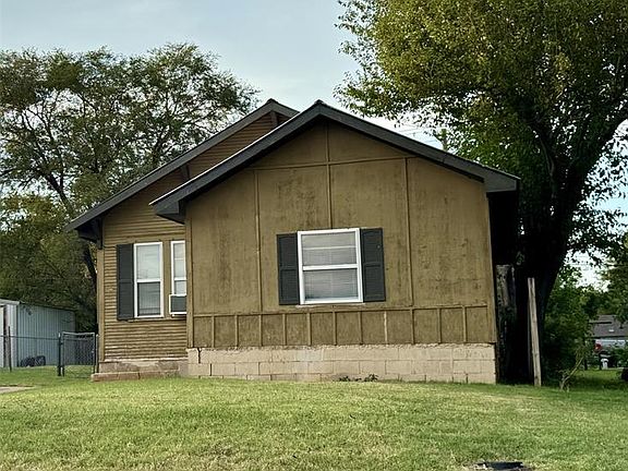 2nd image of 703 W B Ave