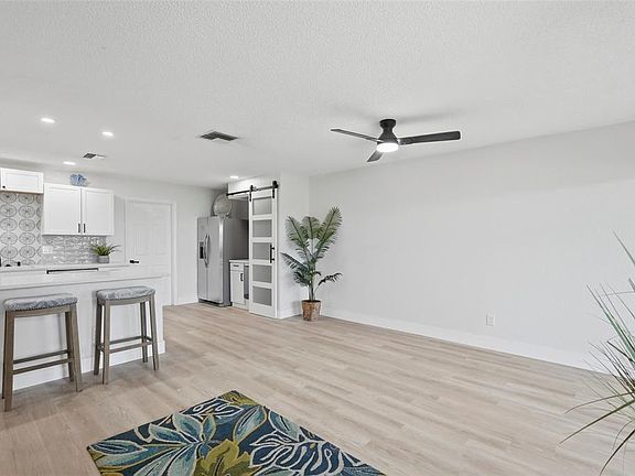 4th image of 1339 QUEEN ANNE DRIVE #C
