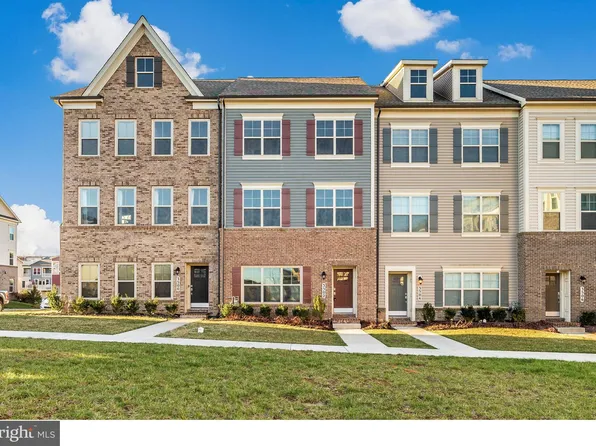 3502 Flatwoods Dr, Frederick, MD 21704