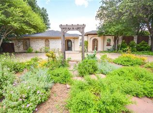 16814 Deer Park Dr, Dallas, TX 75248