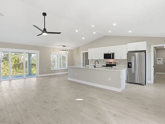 5th image of 3033 NW 18th Ave