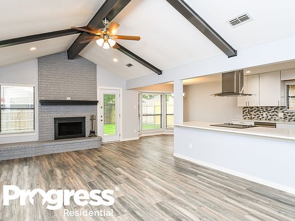 4th image of 1409 Willow Park Dr