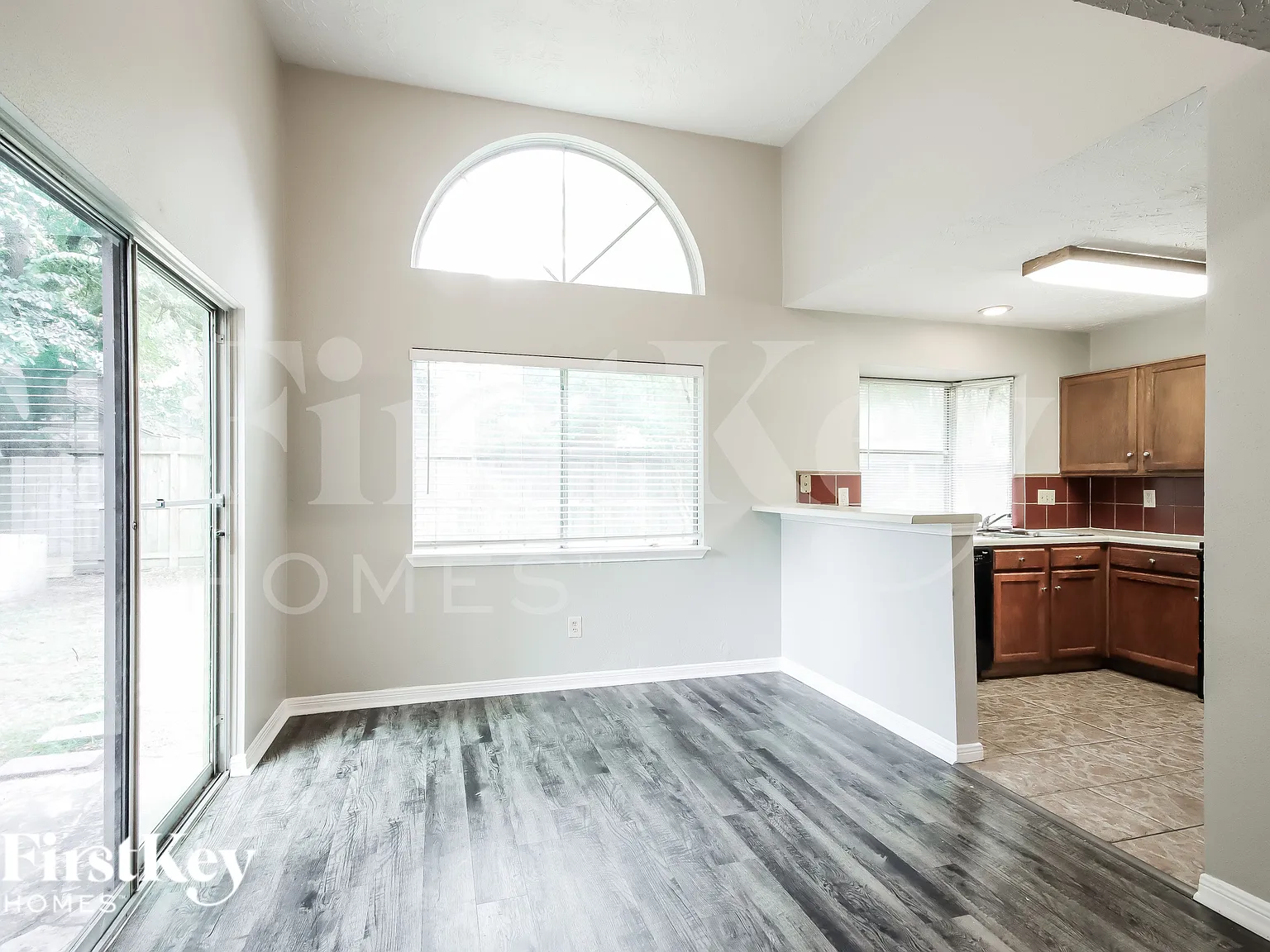 3 bed, 2.0 bath, 1209 sqft, $1,630 — Photo 4