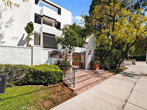 3rd image of 4950 Louise Ave Unit 304