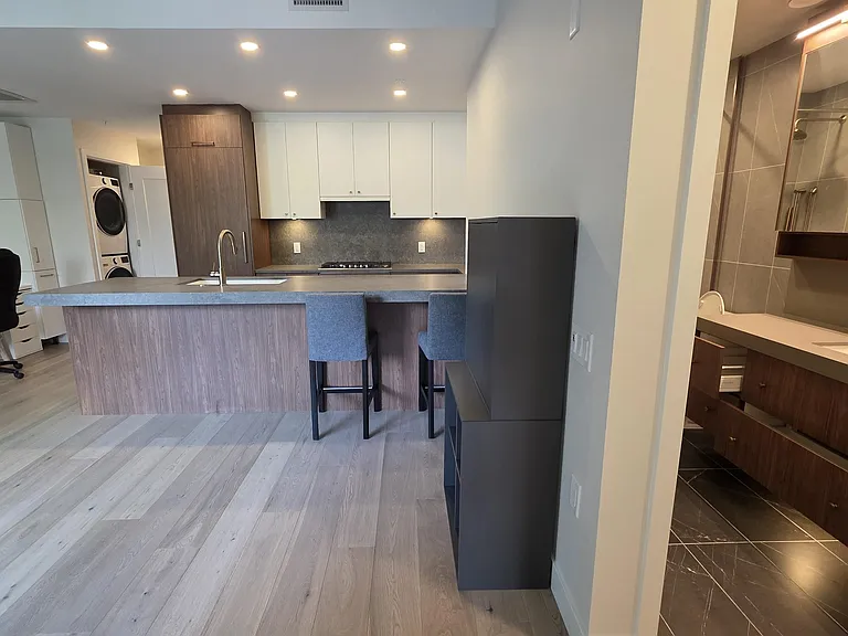 5005 Ash St #204 — Photo 7