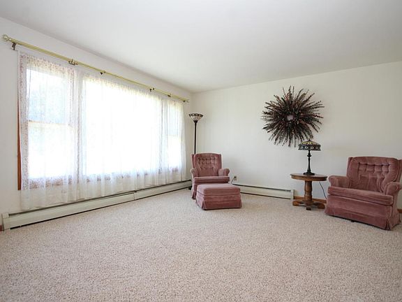2nd image of 839 Vinewood Dr
