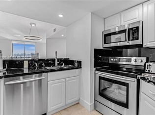 5880 Collins Ave #PENTHOUSE 3, Miami Beach, FL 33140