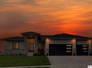 11614 Schirra St, Papillion, NE 68046