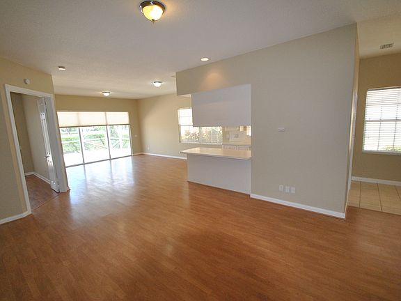 2nd image of 4777 Lakeland Dr