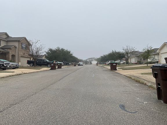 4th image of 9727 Marbach Bnd