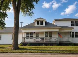 33 E Bernhard Ave, Hazel Park, MI 48030