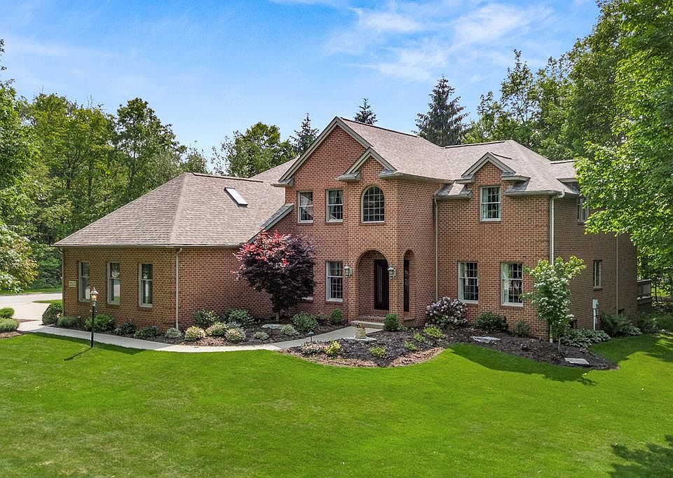 1st image of 2313 Woodland Park Dr