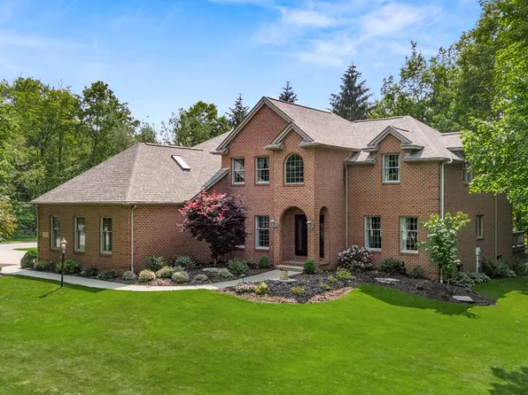 2313 Woodland Park Dr, Mansfield, OH 44903