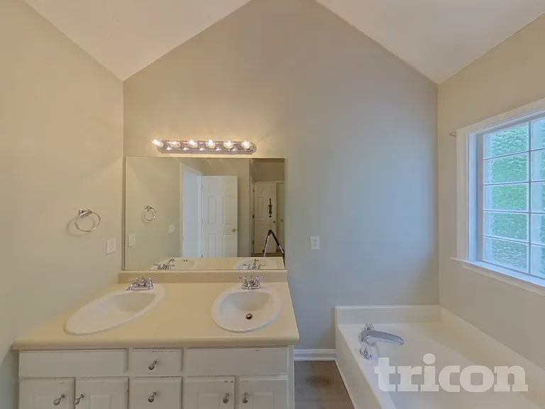 3385 Newberry Ln — Photo 8
