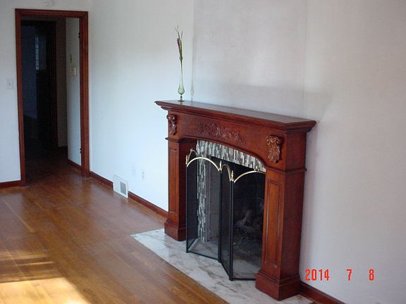 Living-Dining (1): 22x12 
