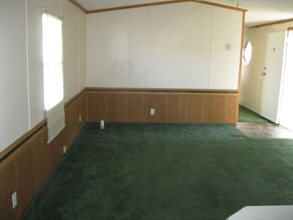 1st image of 30 Concord Dr