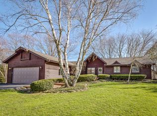 50W481 Lakin Rd, Maple Park, IL 60151