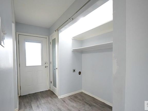 5th image of 4014 Aggassi Dr