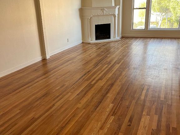 3rd image of 403 Randolph St #403
