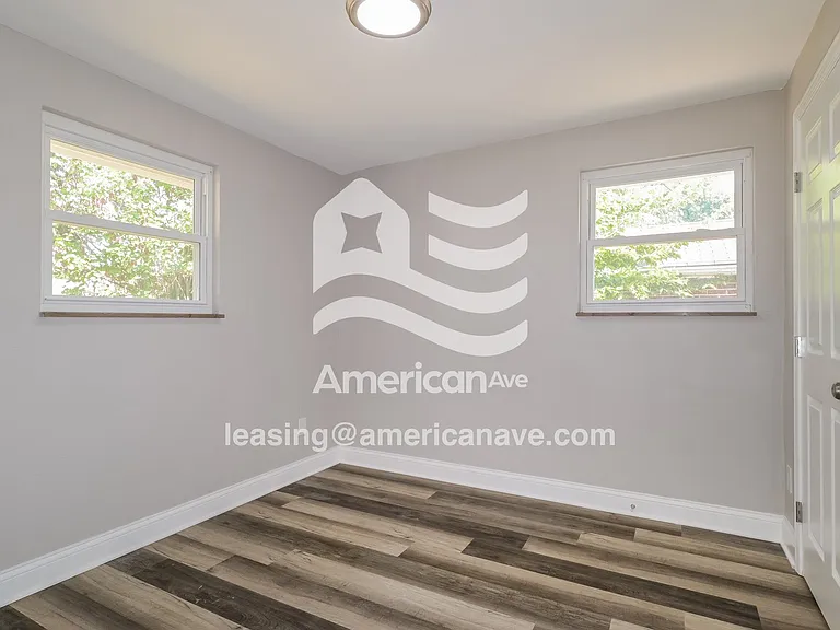 741901_008_main_bedroom_14020175.jpg