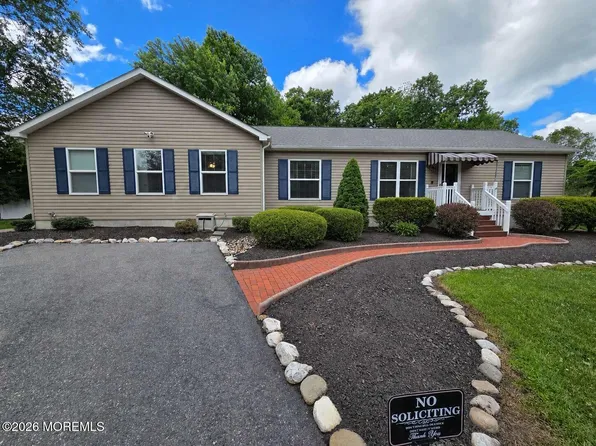 49 Flannigan Drive, Howell, NJ 07731