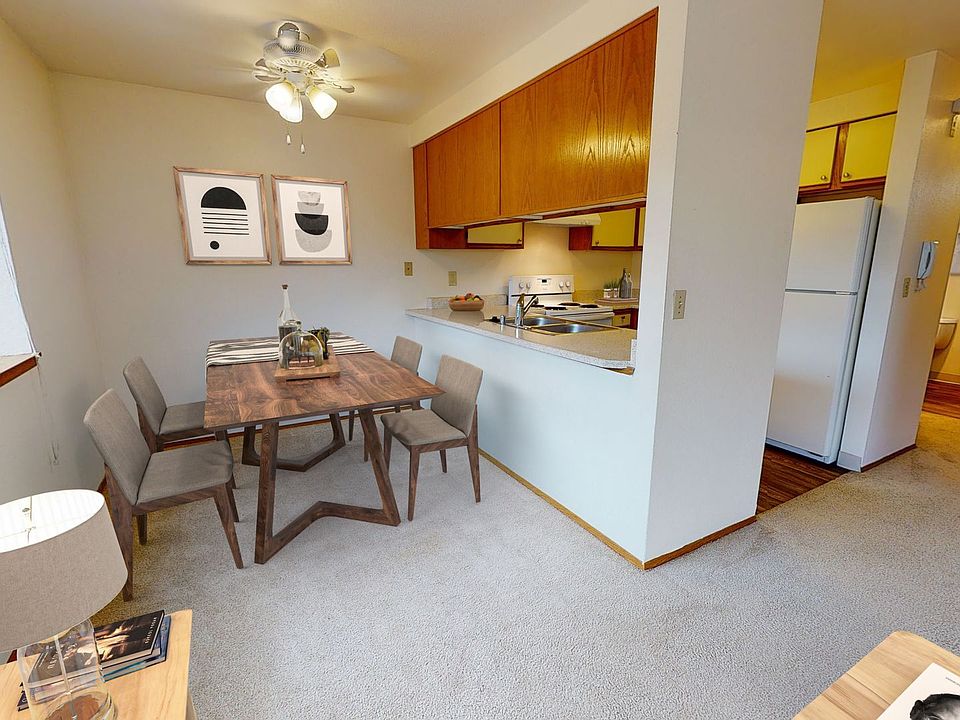 1st image of 6813 Weedin Pl NE APT 201