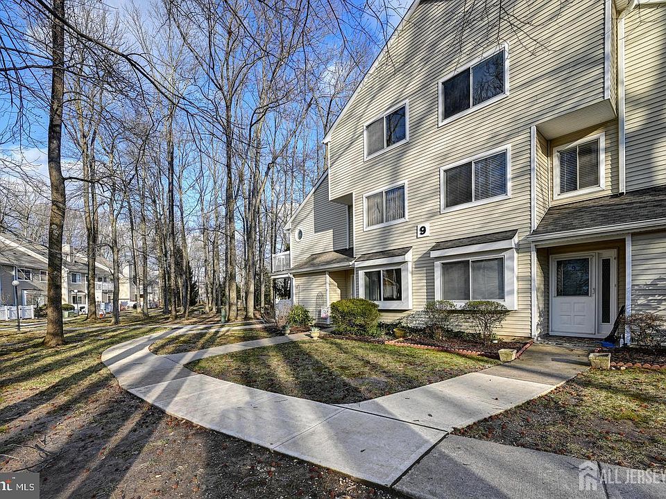 2nd image of 7 Sweetgum Ln