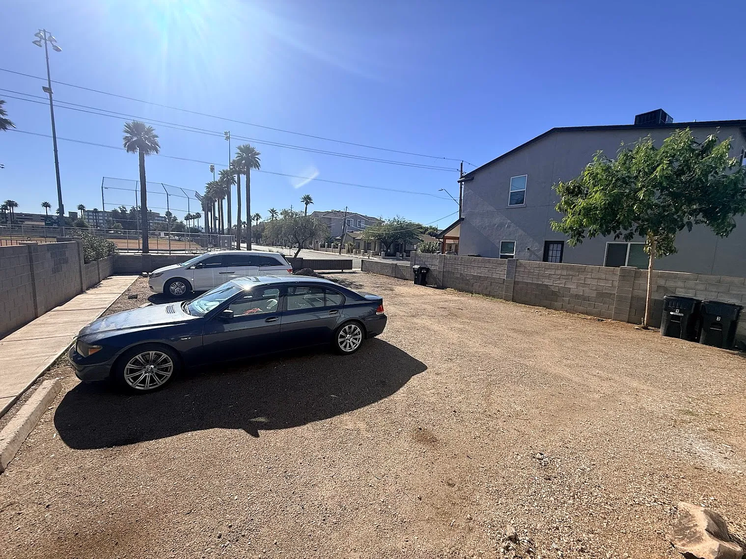 1046 W Polk St — Photo 4
