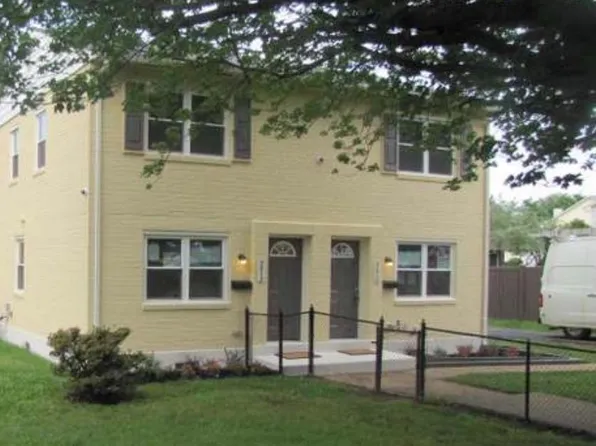 9812 Main St, Manassas, VA 20110