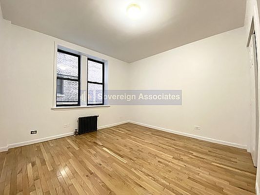 2nd image of 165 Pinehurst Ave #11