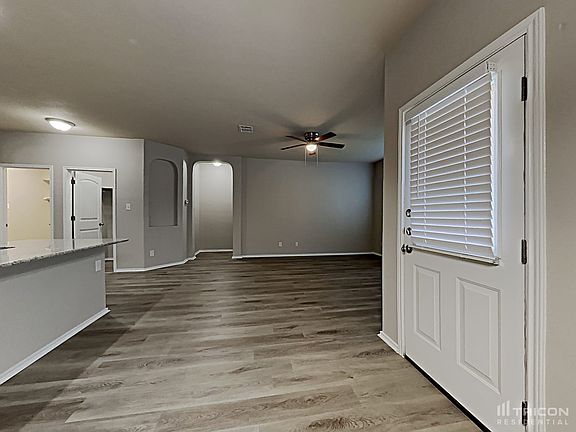 5th image of 13311 Frio Parke