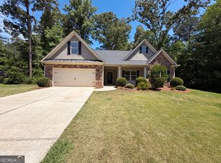1209 Windstone Dr, Winder, GA 30680