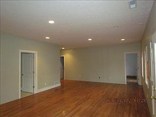 2nd image of 376 Ravens Way Dr