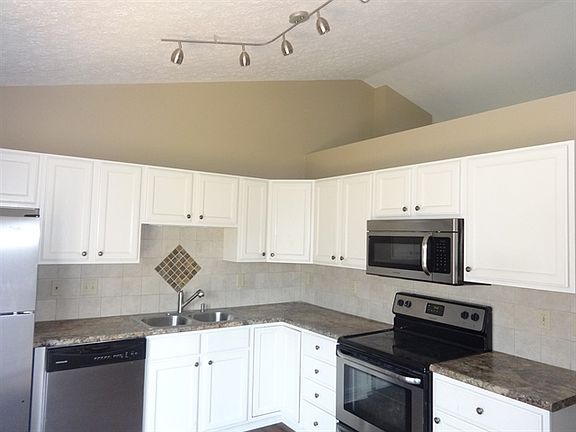 4th image of 7975 Crawford Farms Dr