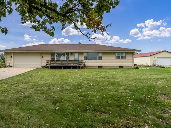 17960 Poplar Grove Rd, Poplar Grove, IL 61065