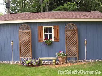 Even the garage has detail and thought put into it.