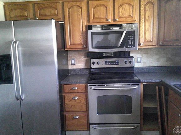 2nd image of 8540 Kingston Dr