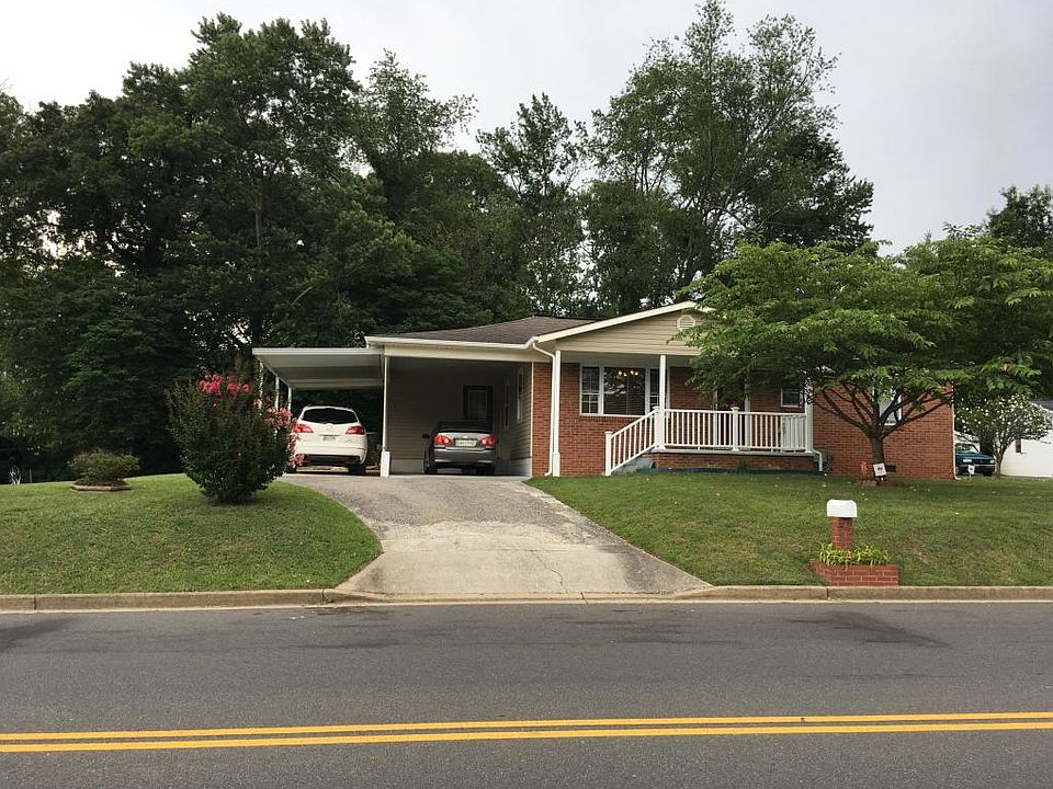 1st image of 1820 Walters Dr