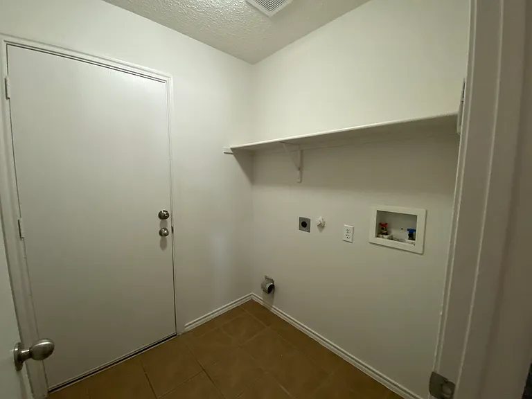 618 Marbury Way — Photo 9