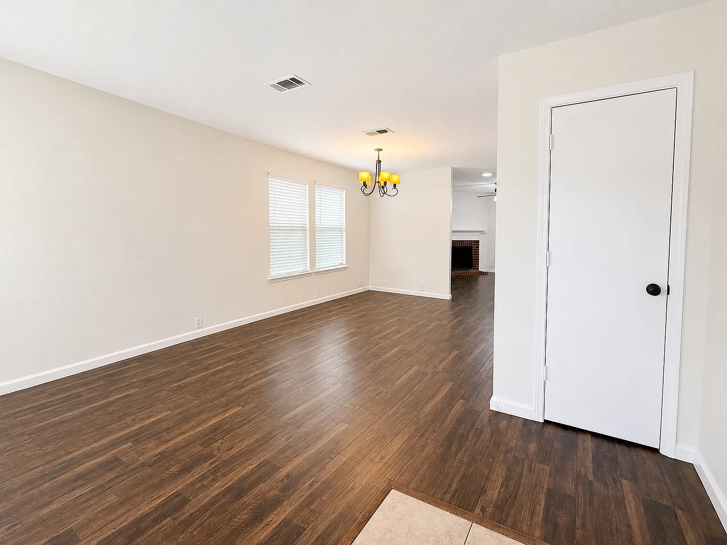 5 bed, 2.5 bath, 2485 sqft, $2,650 — Photo 4