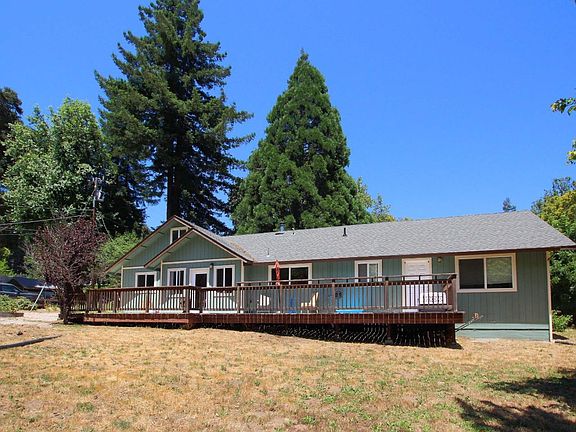 5th image of 300 Woodland Dr