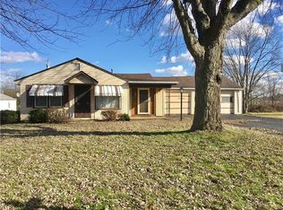 5 Lower Idlewild Dr, New Castle, PA 16101