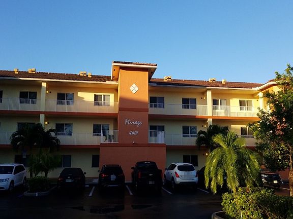 4th image of 4401 Crystal Lake Dr APT 203
