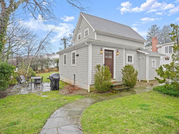 19R Academy St