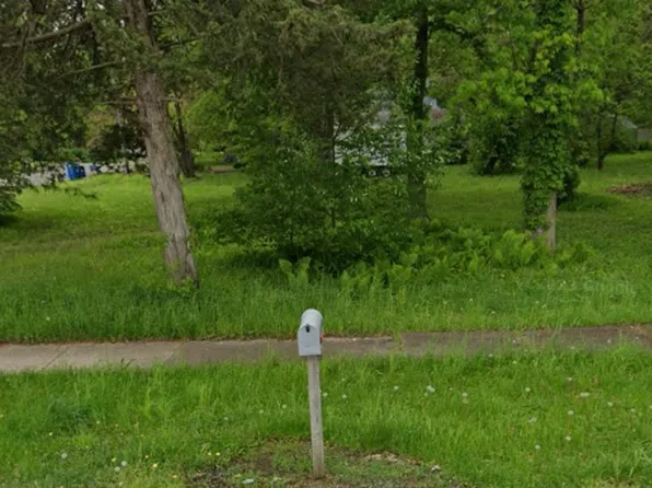 808 Main Ave, Cordova, IL 61242